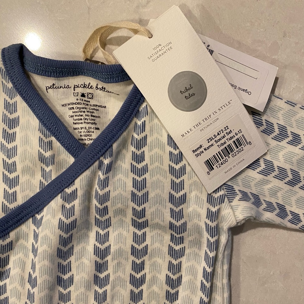 Petunia Pickle Bottom Tribal Onesie, New with Tags, 6-12 months